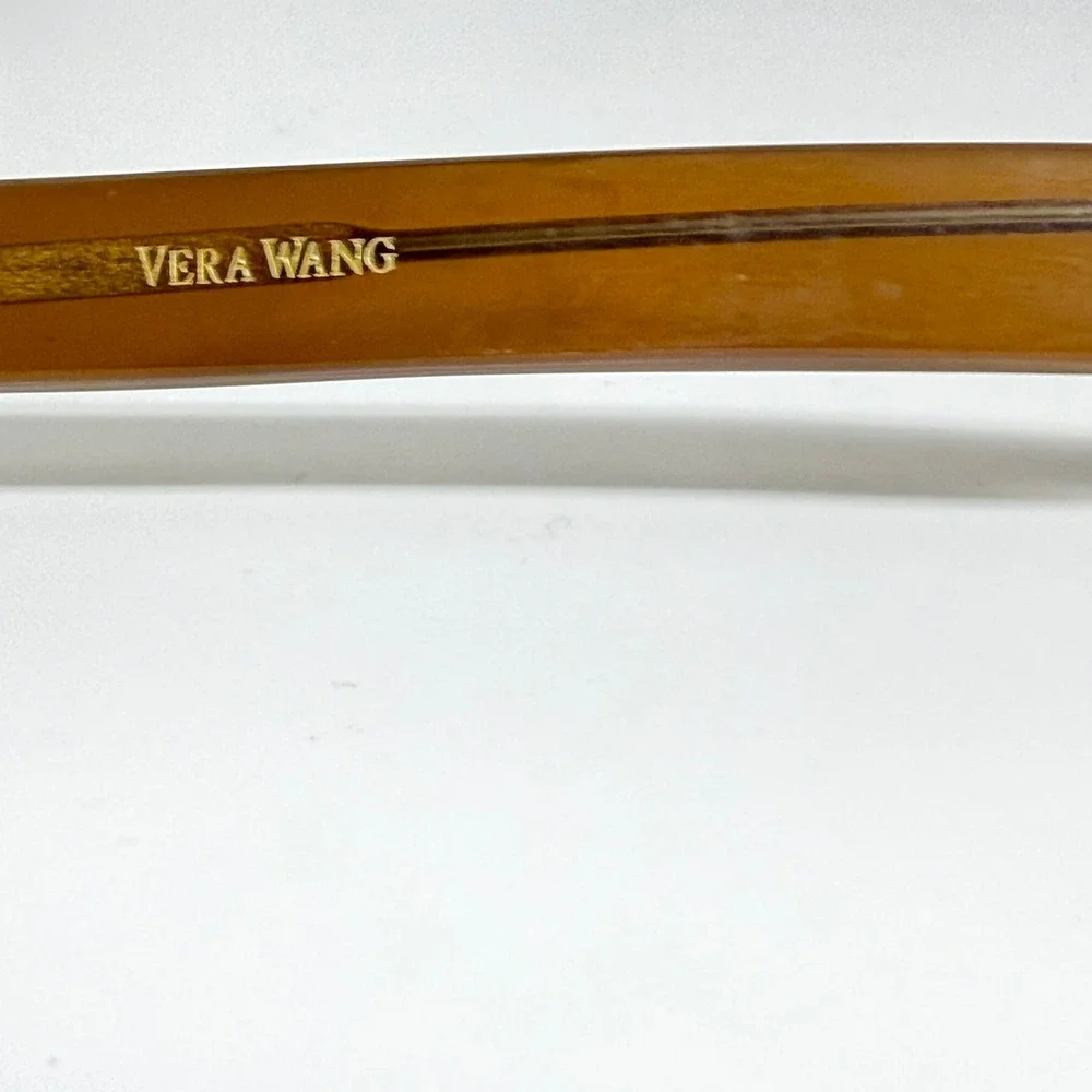 Vera Wang measurements eye